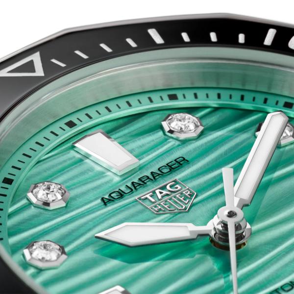 TAG Heuer TAG HEUER AQUARACER PROFESSIONAL 300 DATE (Ref: WBP231K.BA0618)