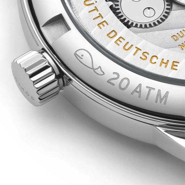 NOMOS Glashütte Club Sport Neomatik 34 Purple (Ref: 757)