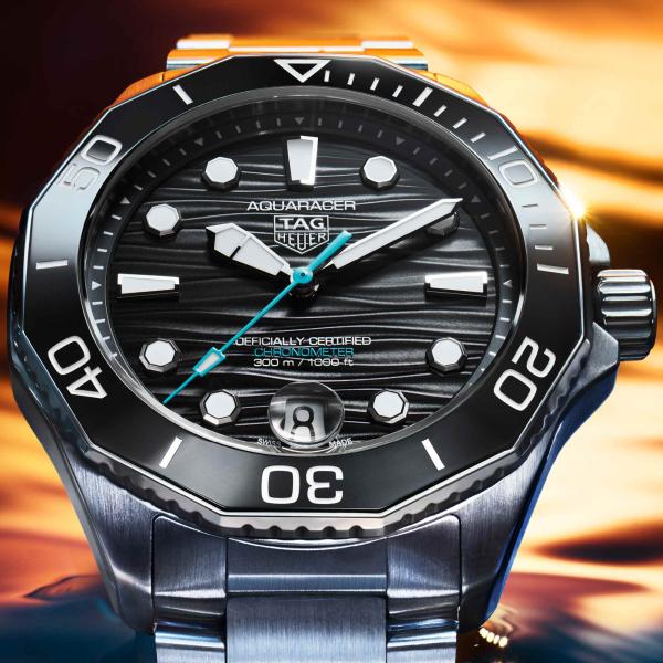 TAG Heuer TAG HEUER AQUARACER PROFESSIONAL 300 DATE (Ref: WBP5110.BA0013)