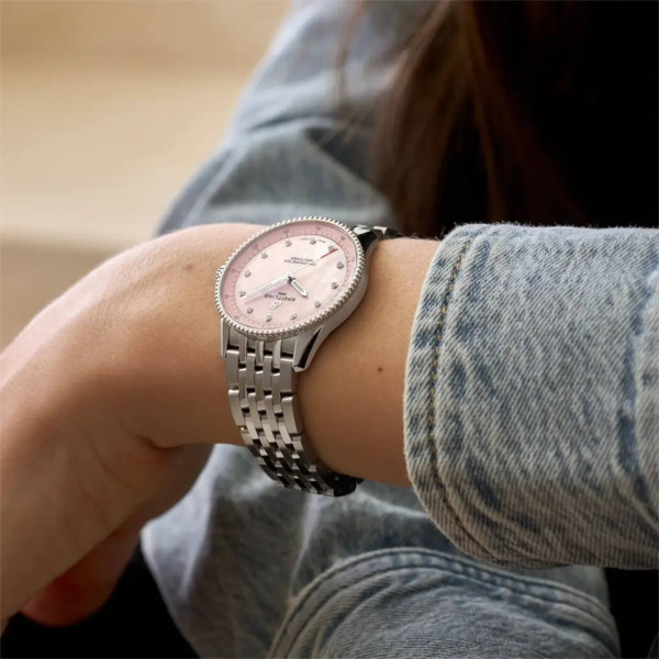 Breitling Navitimer 32 (Ref: A77320D91K1A1)
