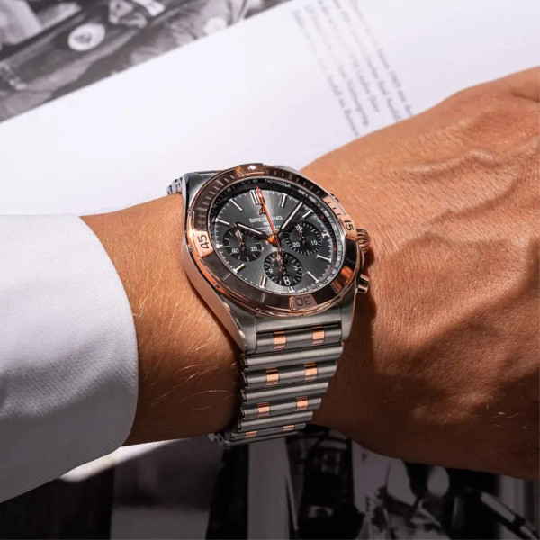 Breitling Chronomat B01 42 (Ref: UB0134101B1U1)