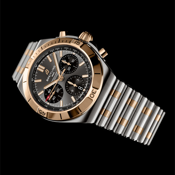 Breitling Chronomat B01 42 (Ref: UB0158101B1U1)