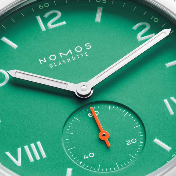 NOMOS Glashütte Club Campus electric green (Ref: 715)