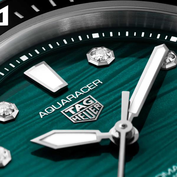 TAG Heuer TAG HEUER AQUARACER PROFESSIONAL 300 DATE (Ref: WBP231G.FT6226)