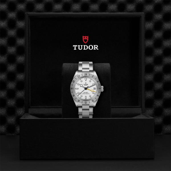 TUDOR Black Bay PRO (Ref: M79470-0004)