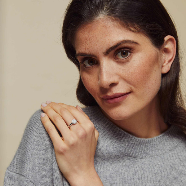 Bron Stardust Ring (Ref: 8RW4717BR)