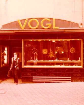 1953 Vogl Herstallstraße 15 1 Portrait