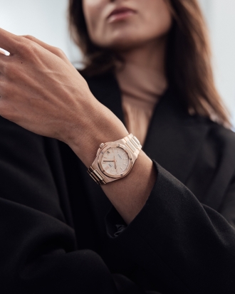 FY26 INGENIEUR WRIST SHOT IW324903 4x5 3