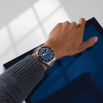 2025 TUDOR BLACK BAY 68 Kachel 4