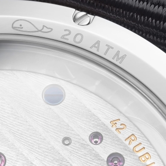 3 4 NOMOSGlashuette 0525 Ahoi neomatik 38 date 1080x1350px