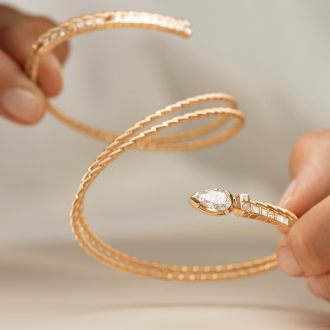 2024 Wellendorff Armband UMARME MICH Diamanttropfen perlmutt Kachel