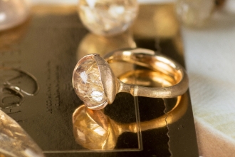 oJ Ole Lynggaard Kollektionskachel Lotus quer