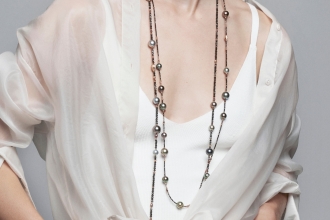 2023 Gellner Kategoriekachel Halsschmuck quer