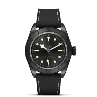 3820-TUDOR BlackBay M79210CNU-0001 Vogll 1580x1580freigestellt Kollektion Überhang