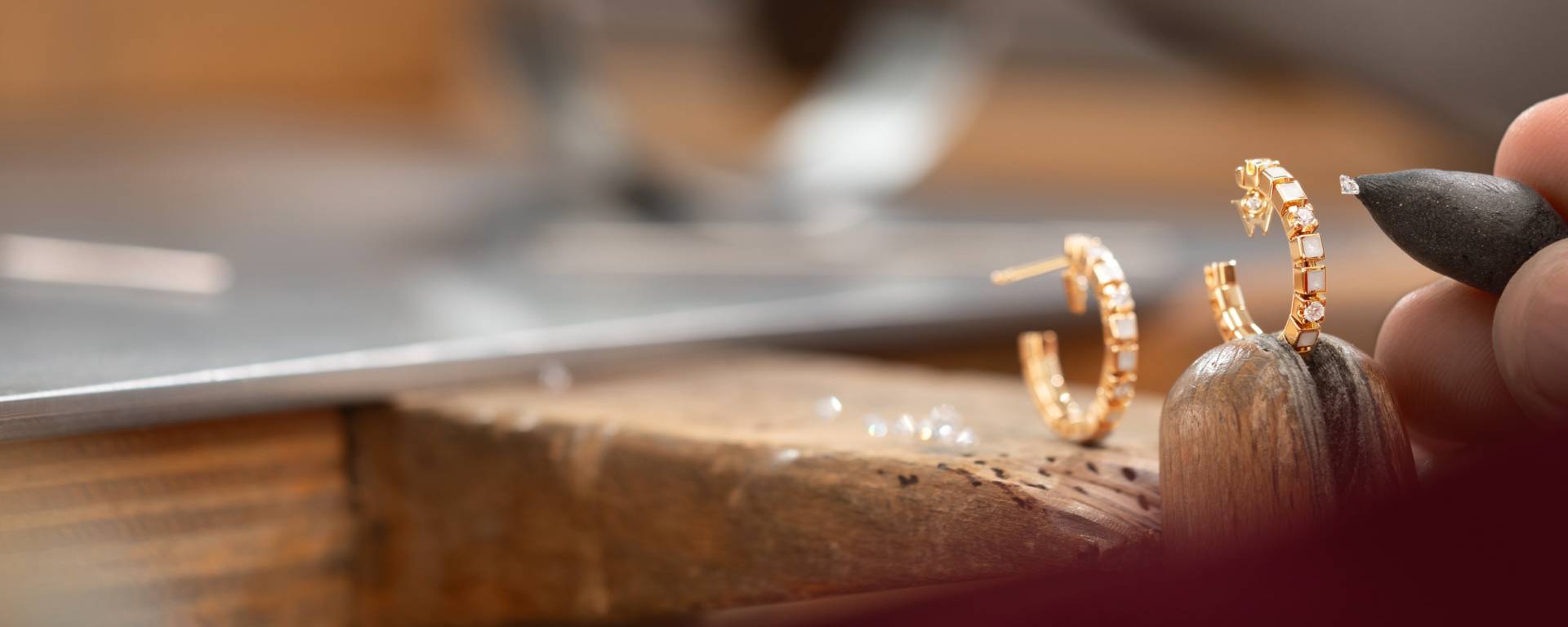 2024 Wellendorff Ohrringe MEIN GLÜCK perlmutt Overlay