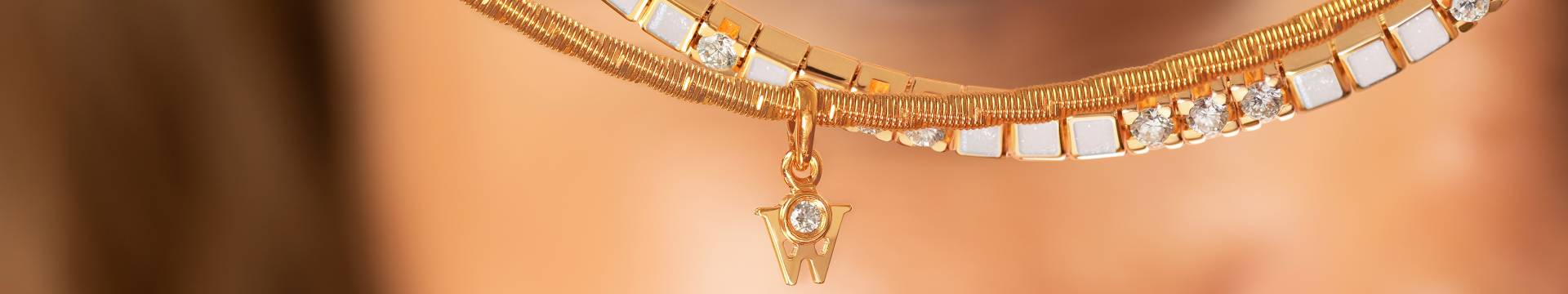 2024_Wellendorff_Collier MEIN GLÜCK perlmutt_Banner_Desktop