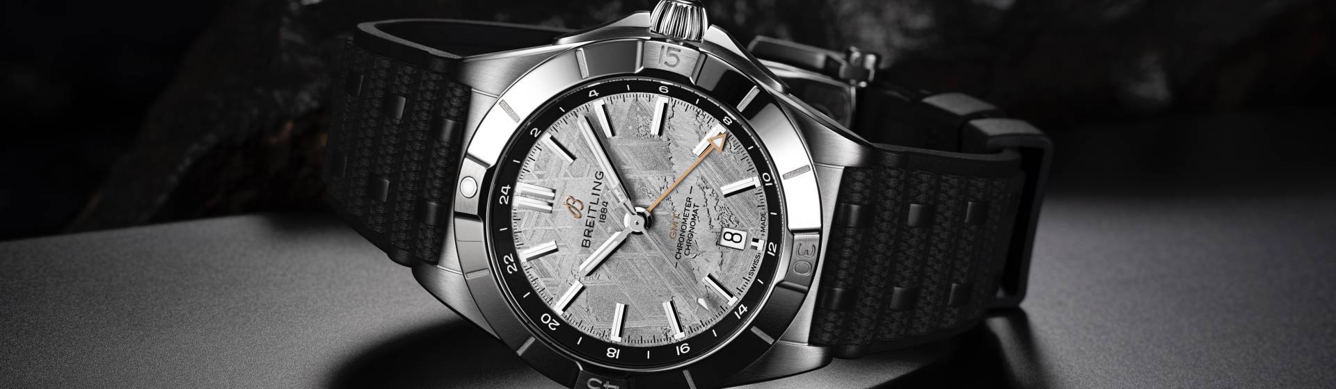 EH-Chronomat-GMT40-P323982A1F1S1-Still Life 01
