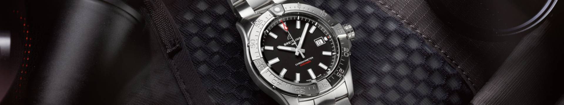 2023_Breitling_Avenger_Auto GMT 42_Banner_Desktop