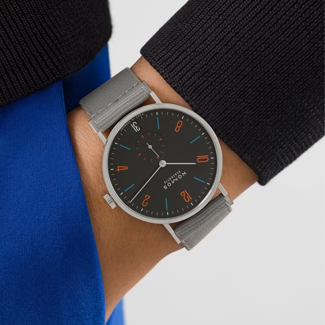 2024_Nomos_Tangente_38_Datum_Dunkelbunt_Kachel