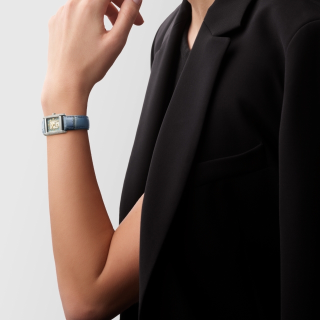 2023_Longines_Kachel Mini DolceVita_Trendfarbe_4