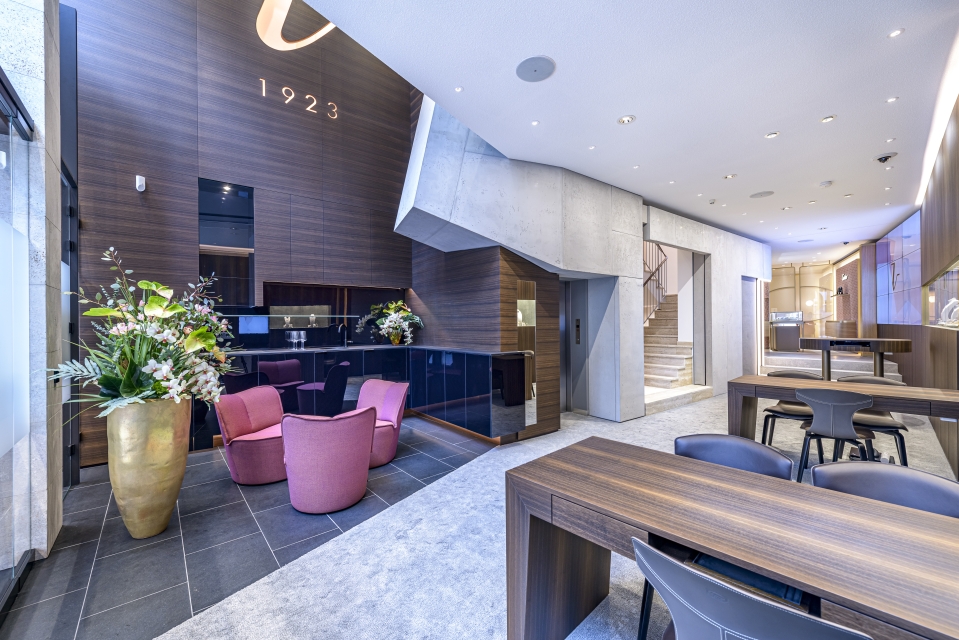 2024_POS_HS16+18_Schmuckwelt_Kachel_6