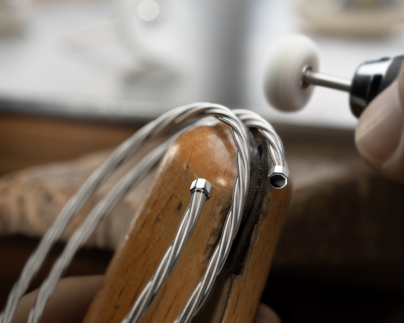 Armband UMARME MICH. Power of gold_Polieren