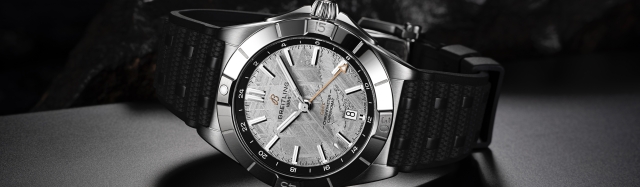 EH-Chronomat-GMT40-P323982A1F1S1-Still Life 01