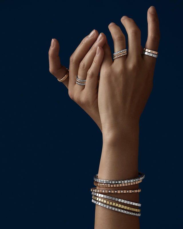 Ice cube stacking 40 square