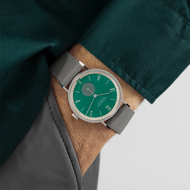 2024 Nomos Tangente 38 Datum Schlossgruen Kachel